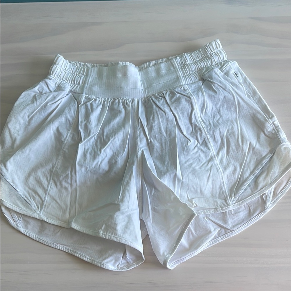 Lululemon Hotty Hot High Rise Short *4in inseam